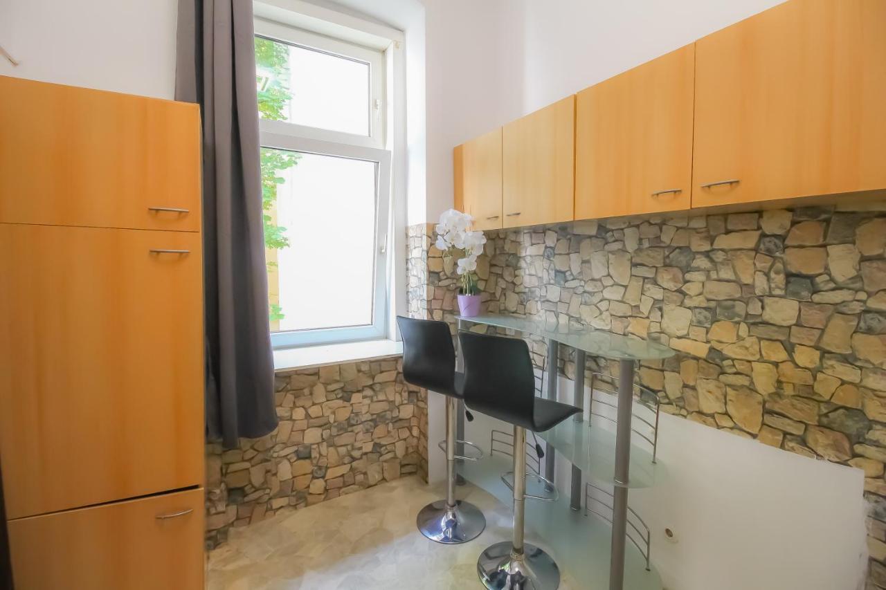 Ss Family 3 Bedroom Apartment In Praterstern Area Dw8 Вена Экстерьер фото